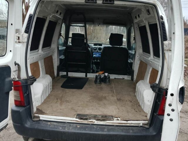 Белый Пежо Partner, объемом двигателя 1.4 л и пробегом 218 тыс. км за 4000 $, фото 4 на Automoto.ua