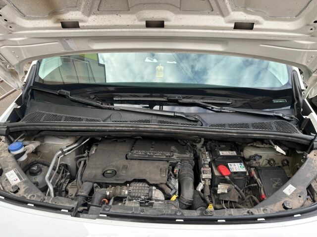 Білий Пежо Partner, об'ємом двигуна 1.6 л та пробігом 160 тис. км за 11874 $, фото 5 на Automoto.ua