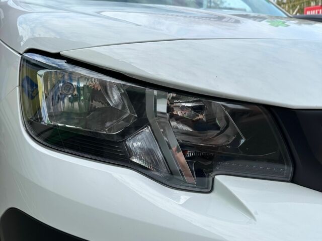 Білий Пежо Partner, об'ємом двигуна 1.6 л та пробігом 160 тис. км за 11874 $, фото 3 на Automoto.ua