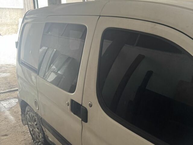 Білий Пежо Partner, об'ємом двигуна 1.9 л та пробігом 350 тис. км за 1600 $, фото 7 на Automoto.ua