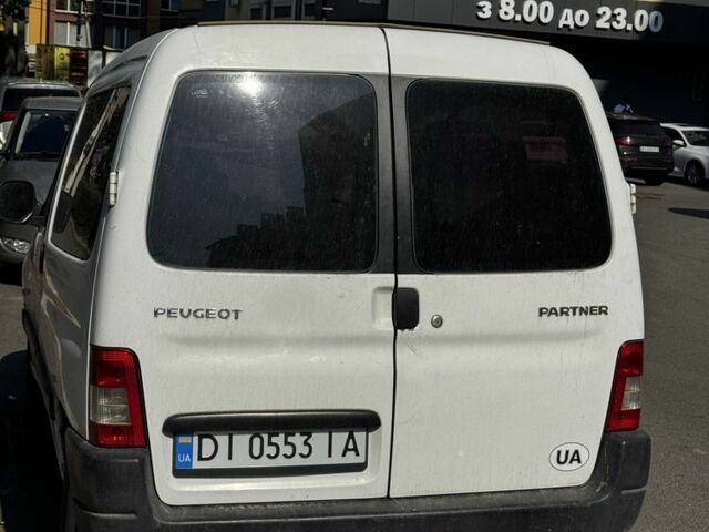 Белый Пежо Partner, объемом двигателя 2 л и пробегом 354 тыс. км за 3600 $, фото 2 на Automoto.ua