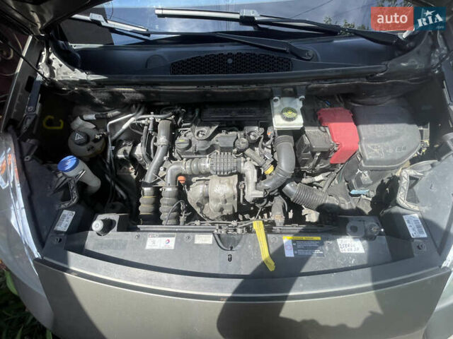 Бежевый Пежо Partner, объемом двигателя 1.6 л и пробегом 250 тыс. км за 9200 $, фото 7 на Automoto.ua