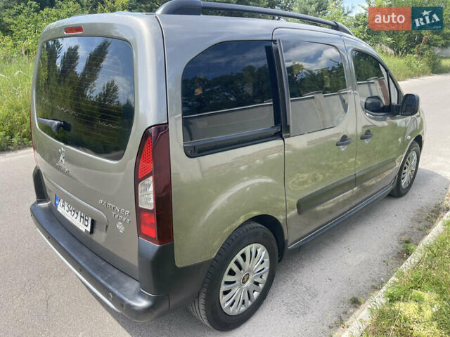 Бежевый Пежо Partner, объемом двигателя 1.6 л и пробегом 250 тыс. км за 9200 $, фото 5 на Automoto.ua