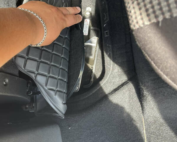 Бежевый Пежо Partner, объемом двигателя 1.6 л и пробегом 250 тыс. км за 9200 $, фото 11 на Automoto.ua