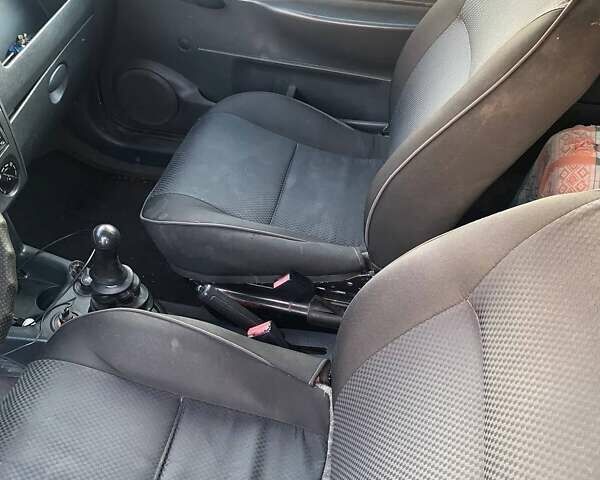 Чорний Пежо Partner, об'ємом двигуна 2 л та пробігом 397 тис. км за 3600 $, фото 8 на Automoto.ua