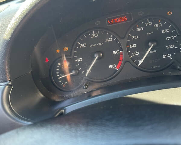 Черный Пежо Partner, объемом двигателя 1.9 л и пробегом 370 тыс. км за 4000 $, фото 5 на Automoto.ua