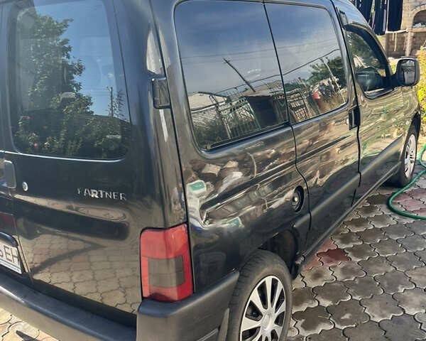 Черный Пежо Partner, объемом двигателя 1.9 л и пробегом 370 тыс. км за 4000 $, фото 4 на Automoto.ua