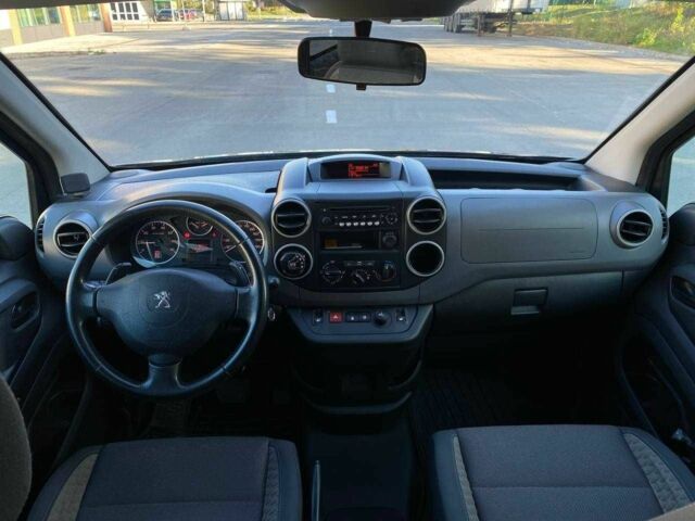 Чорний Пежо Partner, об'ємом двигуна 1.6 л та пробігом 249 тис. км за 8690 $, фото 16 на Automoto.ua