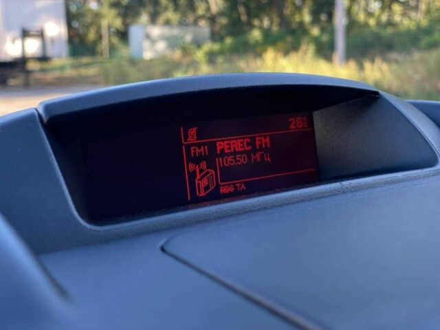 Чорний Пежо Partner, об'ємом двигуна 1.6 л та пробігом 249 тис. км за 8690 $, фото 19 на Automoto.ua