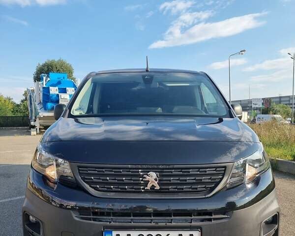 Черный Пежо Partner, объемом двигателя 1.5 л и пробегом 18 тыс. км за 17700 $, фото 3 на Automoto.ua