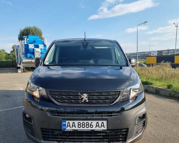 Черный Пежо Partner, объемом двигателя 1.5 л и пробегом 18 тыс. км за 17700 $, фото 8 на Automoto.ua