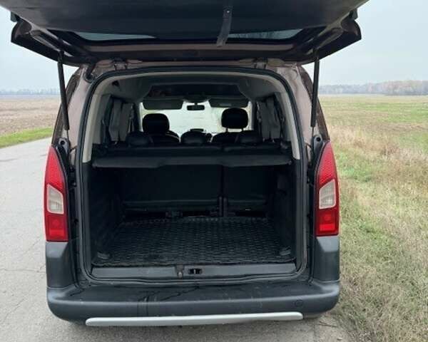 Коричневый Пежо Partner, объемом двигателя 1.56 л и пробегом 270 тыс. км за 7500 $, фото 9 на Automoto.ua