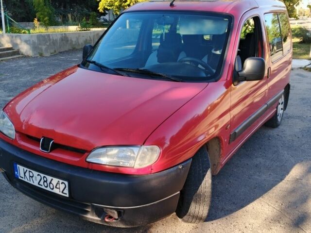 Красный Пежо Partner, объемом двигателя 1.9 л и пробегом 363 тыс. км за 1700 $, фото 2 на Automoto.ua