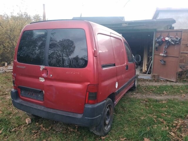 Червоний Пежо Partner, об'ємом двигуна 2 л та пробігом 490 тис. км за 1200 $, фото 4 на Automoto.ua