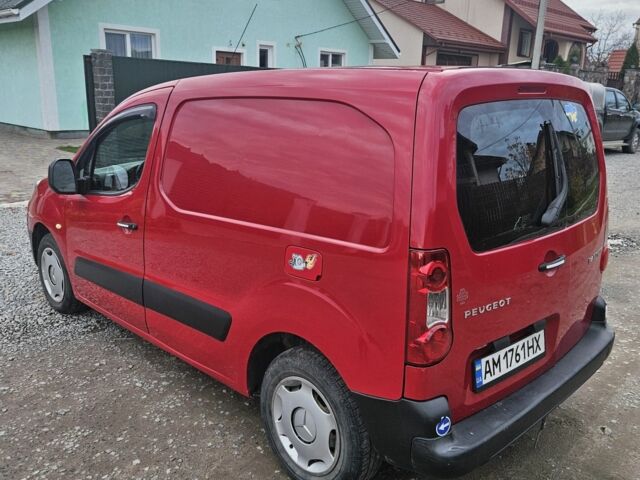 Красный Пежо Partner, объемом двигателя 1.6 л и пробегом 254 тыс. км за 4300 $, фото 2 на Automoto.ua
