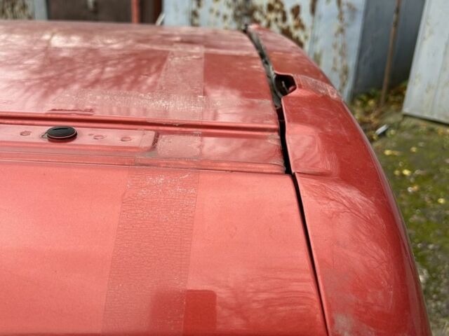 Червоний Пежо Partner, об'ємом двигуна 1.6 л та пробігом 300 тис. км за 3150 $, фото 6 на Automoto.ua