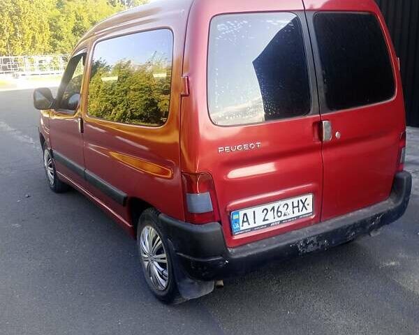 Красный Пежо Partner, объемом двигателя 1.4 л и пробегом 310 тыс. км за 3200 $, фото 3 на Automoto.ua