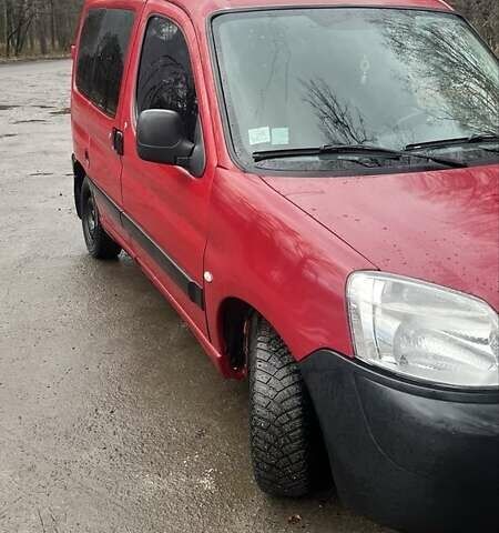 Красный Пежо Partner, объемом двигателя 1.4 л и пробегом 250 тыс. км за 4000 $, фото 2 на Automoto.ua