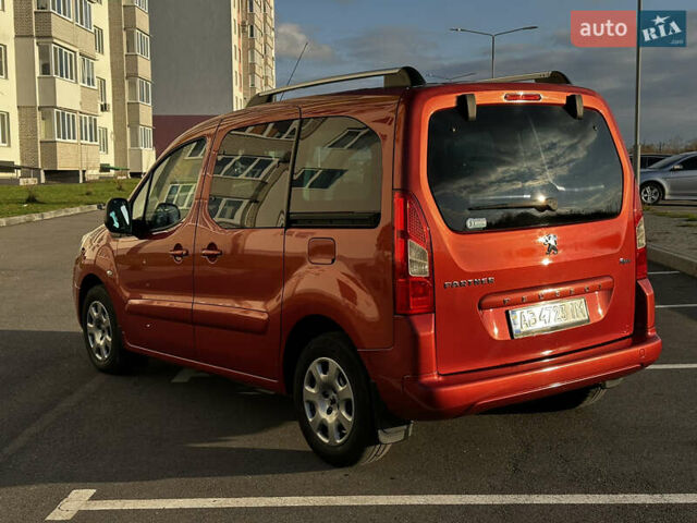 Красный Пежо Partner, объемом двигателя 1.56 л и пробегом 260 тыс. км за 8350 $, фото 6 на Automoto.ua