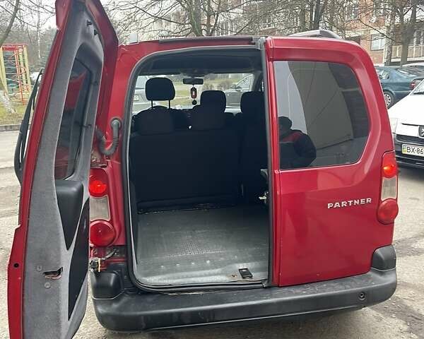 Красный Пежо Partner, объемом двигателя 1.56 л и пробегом 307 тыс. км за 5700 $, фото 7 на Automoto.ua