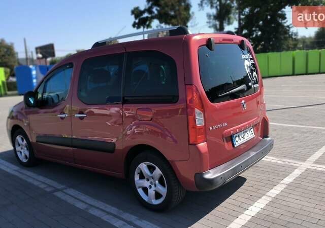 Красный Пежо Partner, объемом двигателя 1.6 л и пробегом 218 тыс. км за 7900 $, фото 9 на Automoto.ua
