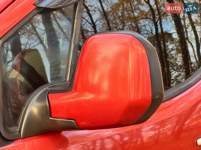 Красный Пежо Partner, объемом двигателя 1.56 л и пробегом 182 тыс. км за 6350 $, фото 10 на Automoto.ua