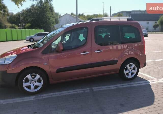 Красный Пежо Partner, объемом двигателя 1.6 л и пробегом 218 тыс. км за 7900 $, фото 6 на Automoto.ua