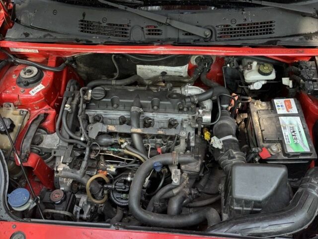 Червоний Пежо Partner, об'ємом двигуна 2 л та пробігом 1 тис. км за 3500 $, фото 8 на Automoto.ua