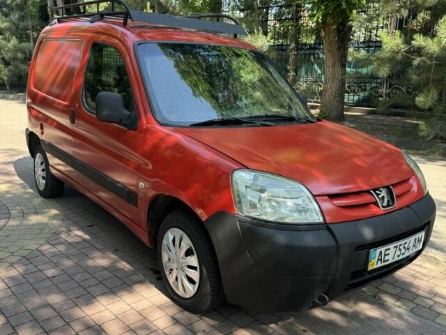 Червоний Пежо Partner, об'ємом двигуна 2 л та пробігом 1 тис. км за 3500 $, фото 1 на Automoto.ua