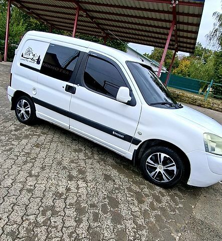 Пежо Partner, объемом двигателя 1.9 л и пробегом 292 тыс. км за 3799 $, фото 1 на Automoto.ua