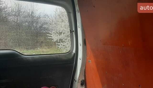 Пежо Partner, объемом двигателя 1.6 л и пробегом 300 тыс. км за 3200 $, фото 15 на Automoto.ua