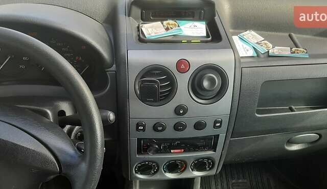 Пежо Partner, объемом двигателя 1.6 л и пробегом 300 тыс. км за 3200 $, фото 6 на Automoto.ua