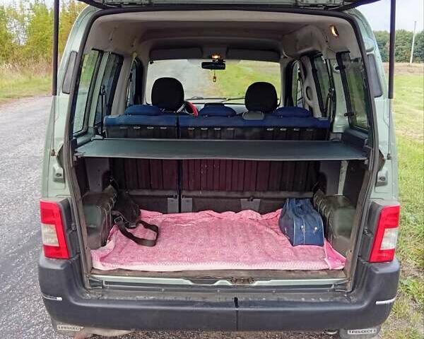 Пежо Partner, объемом двигателя 1.4 л и пробегом 242 тыс. км за 4600 $, фото 6 на Automoto.ua