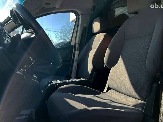 Пежо Partner, объемом двигателя 1.6 л и пробегом 319 тыс. км за 6700 $, фото 13 на Automoto.ua