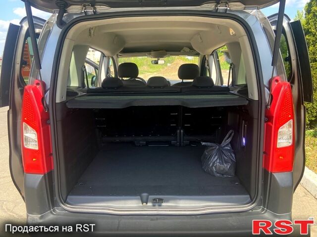 Серый Пежо Partner, объемом двигателя 1.6 л и пробегом 261 тыс. км за 7500 $, фото 9 на Automoto.ua