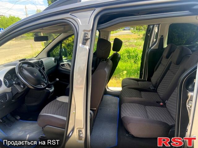 Серый Пежо Partner, объемом двигателя 1.6 л и пробегом 261 тыс. км за 7500 $, фото 8 на Automoto.ua