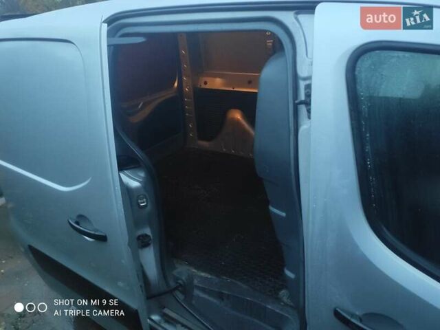 Сірий Пежо Partner, об'ємом двигуна 1.6 л та пробігом 310 тис. км за 4800 $, фото 2 на Automoto.ua