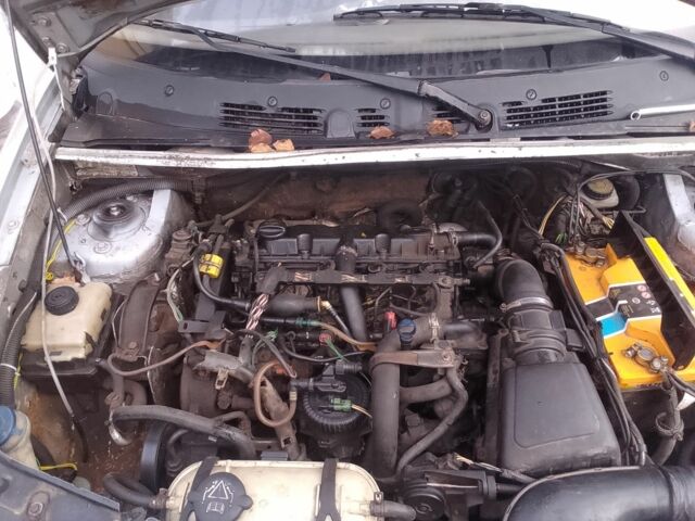 Сірий Пежо Partner, об'ємом двигуна 2 л та пробігом 1000 тис. км за 1700 $, фото 2 на Automoto.ua