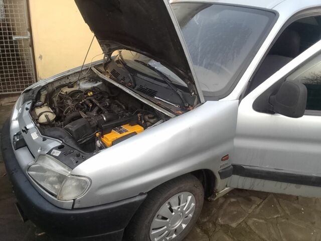 Сірий Пежо Partner, об'ємом двигуна 2 л та пробігом 1000 тис. км за 1700 $, фото 1 на Automoto.ua