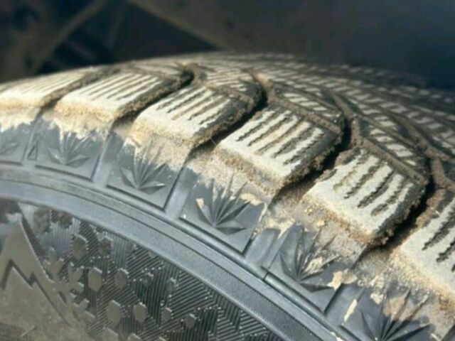 Серый Пежо Partner, объемом двигателя 2 л и пробегом 450 тыс. км за 1200 $, фото 4 на Automoto.ua