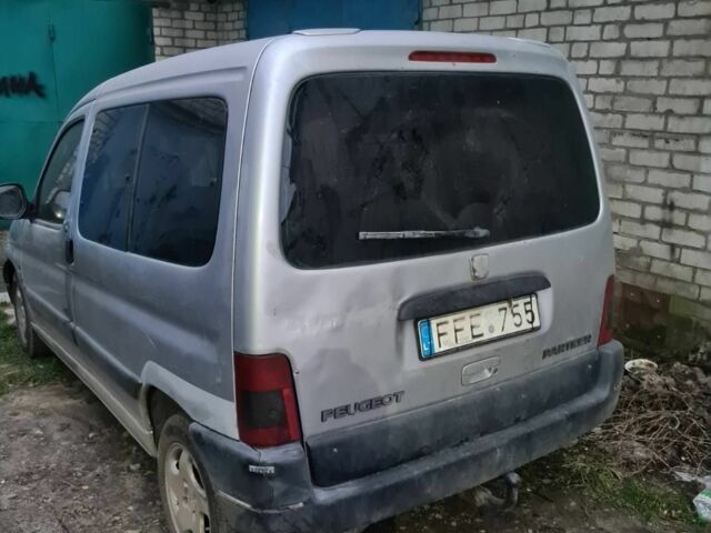 Серый Пежо Partner, объемом двигателя 2 л и пробегом 450 тыс. км за 1200 $, фото 1 на Automoto.ua