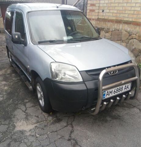 Серый Пежо Partner, объемом двигателя 2 л и пробегом 280 тыс. км за 3700 $, фото 7 на Automoto.ua