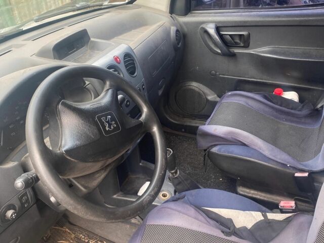 Сірий Пежо Partner, об'ємом двигуна 1.9 л та пробігом 150 тис. км за 1200 $, фото 2 на Automoto.ua