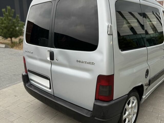 Сірий Пежо Partner, об'ємом двигуна 1.4 л та пробігом 205 тис. км за 3500 $, фото 3 на Automoto.ua