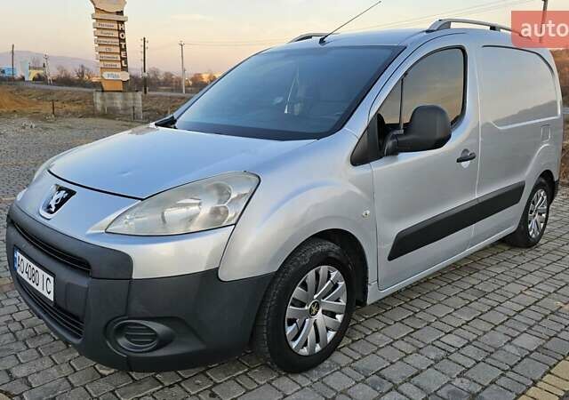 Серый Пежо Partner, объемом двигателя 1.56 л и пробегом 278 тыс. км за 4700 $, фото 2 на Automoto.ua