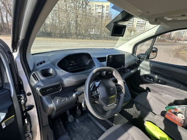Серый Пежо Partner, объемом двигателя 1.5 л и пробегом 236 тыс. км за 11000 $, фото 5 на Automoto.ua