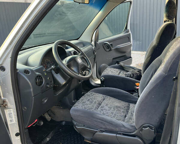 Сірий Пежо Partner, об'ємом двигуна 2 л та пробігом 380 тис. км за 2999 $, фото 17 на Automoto.ua