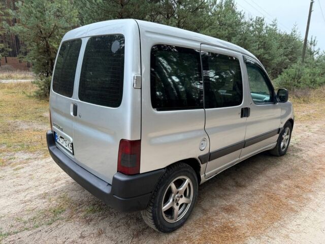 Серый Пежо Partner, объемом двигателя 2 л и пробегом 225 тыс. км за 3450 $, фото 2 на Automoto.ua