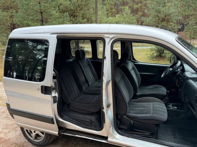 Серый Пежо Partner, объемом двигателя 2 л и пробегом 225 тыс. км за 3450 $, фото 8 на Automoto.ua
