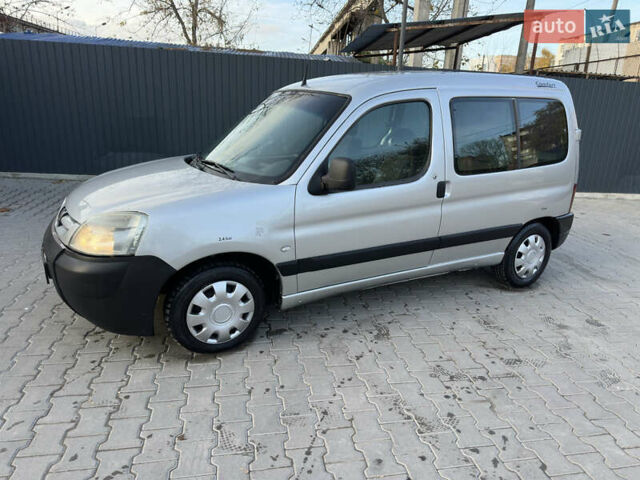 Сірий Пежо Partner, об'ємом двигуна 2 л та пробігом 380 тис. км за 2999 $, фото 9 на Automoto.ua